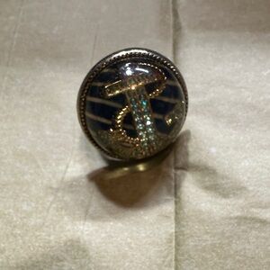 Betsey Johnson Anchor Ring with blue/white background elastic size